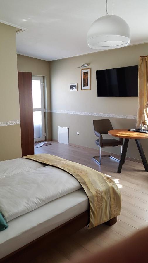 Casa Petri Hotel Sînpetru Екстериор снимка