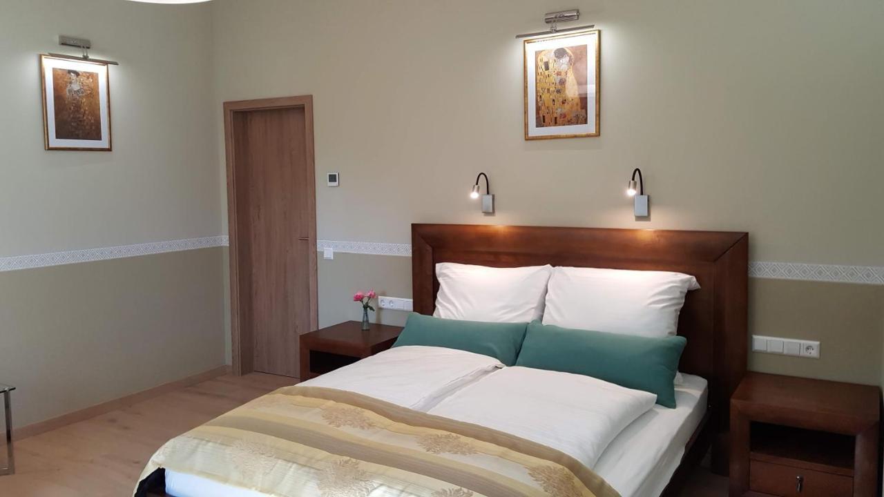 Casa Petri Hotel Sînpetru Екстериор снимка